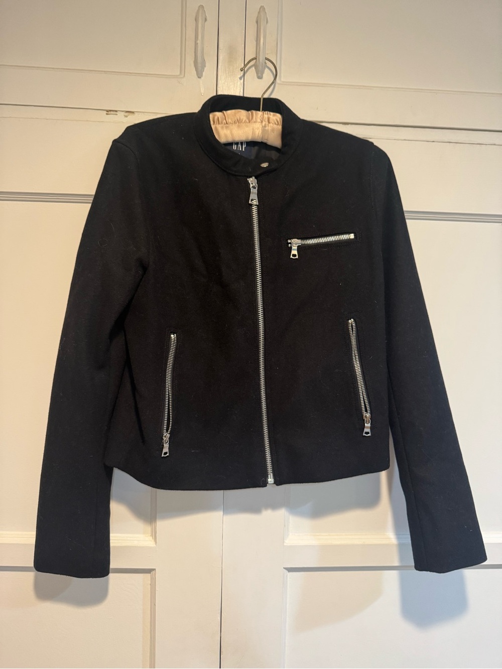 GAP Black Zip-Front Cropped Jacket with Silver Hardware